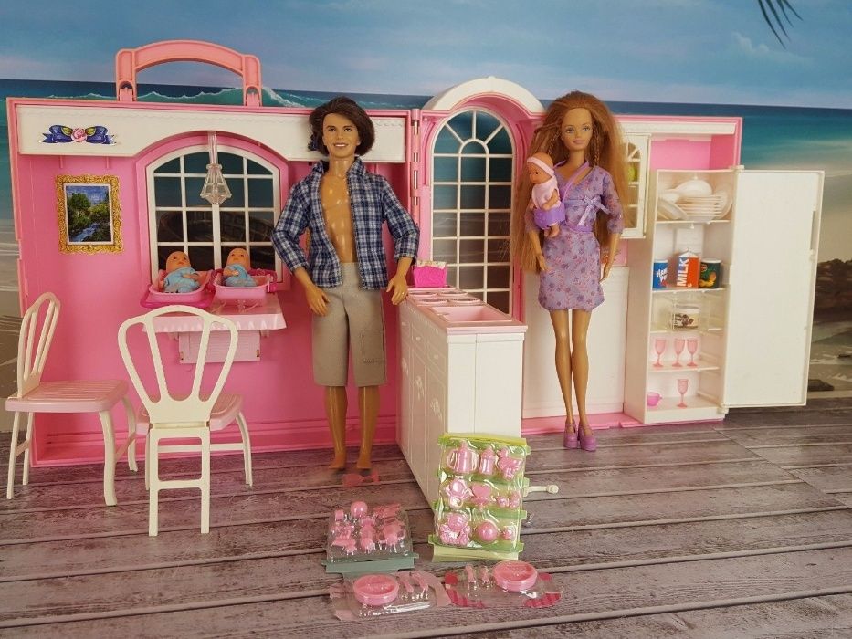 Super domek interaktywny Mattel seria Happy Family