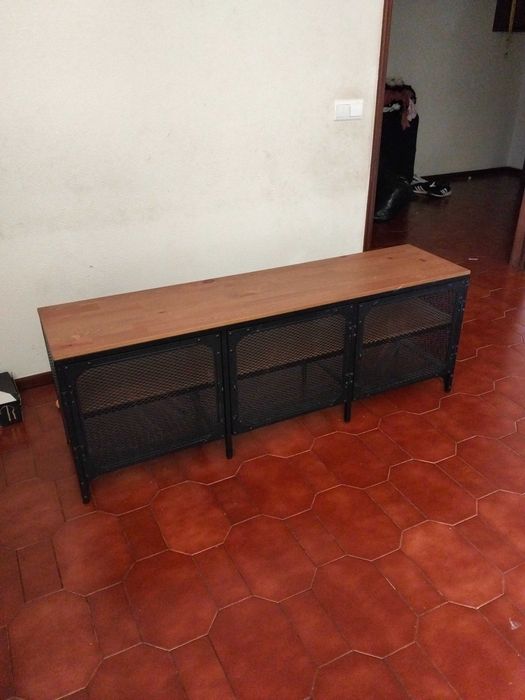 Móvel de TV/Rack IKEA pinho e aço 150 x 36 x 54cm