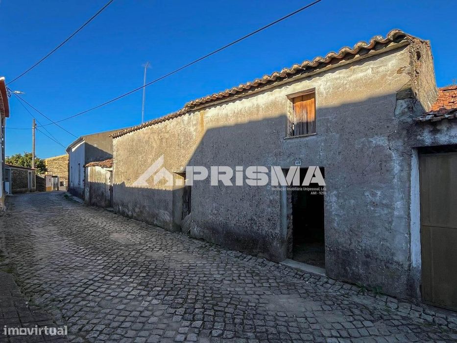 Moradia em Xisto para remodelar para venda em Rodeios, Vila Velha de R