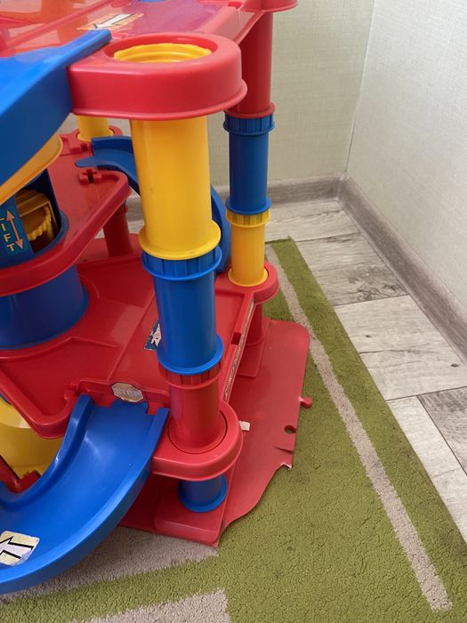 Паркінг wader polesie 7 поверхів