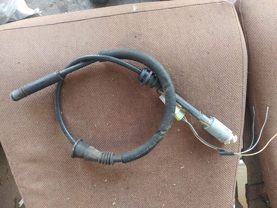 Продам трос спидометра Дачия Нова