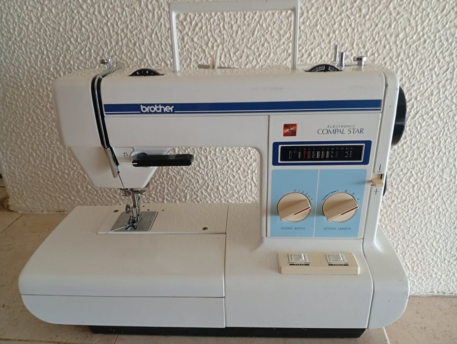 Máquina de costura elétrica