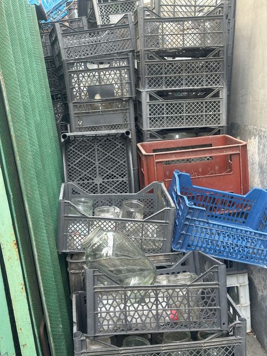 Отдам даром ящики со стеклотарой