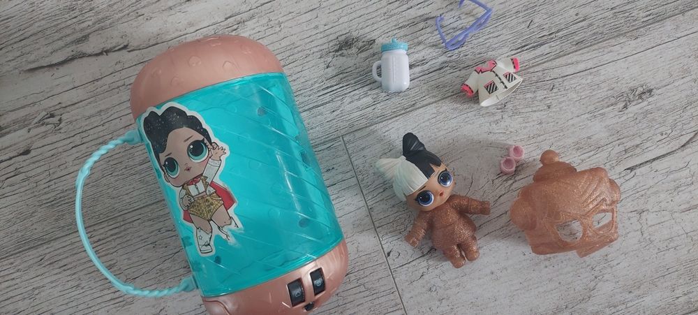 Lalka LOL+kapsuła-mała-stan bardzo.dobry