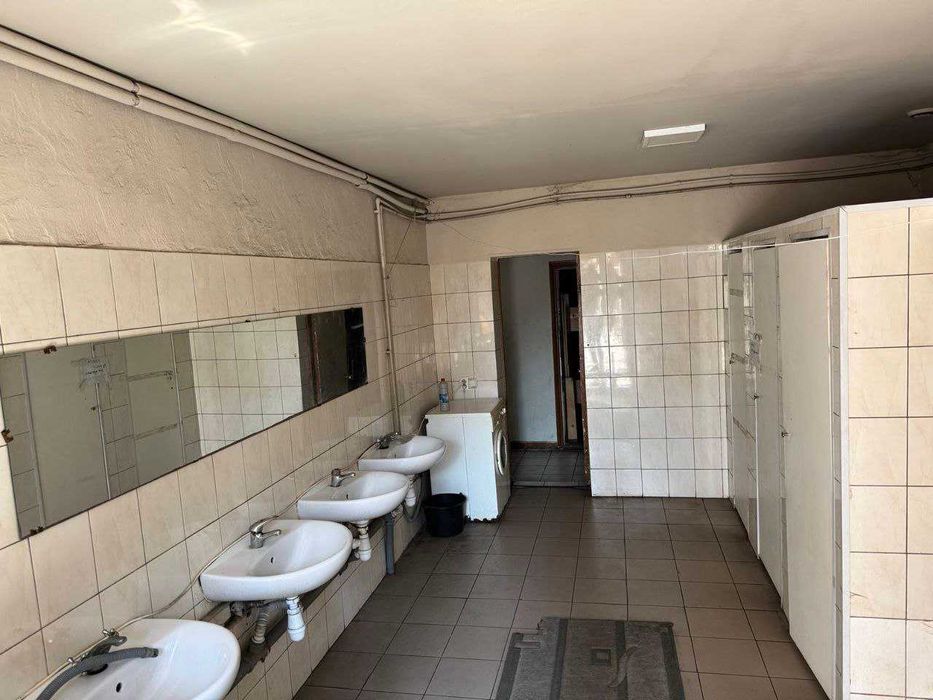 Нежитлова будівля 1100м2 метро хостел офіс магазин склад бомбосховище