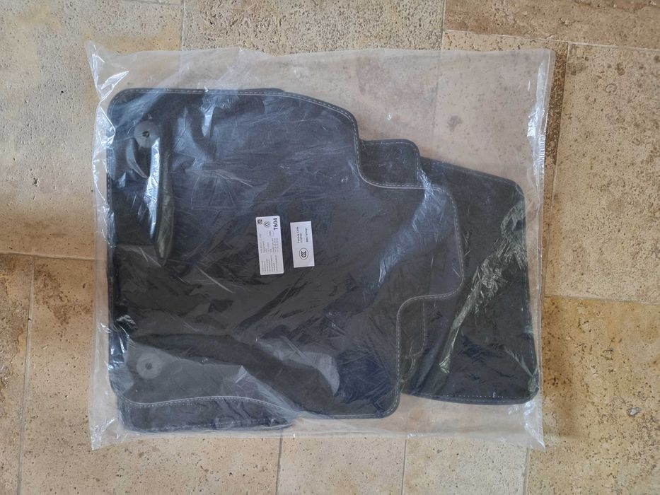 nowe, oryginalne dywaniki welurowe VW Tiguan 2019