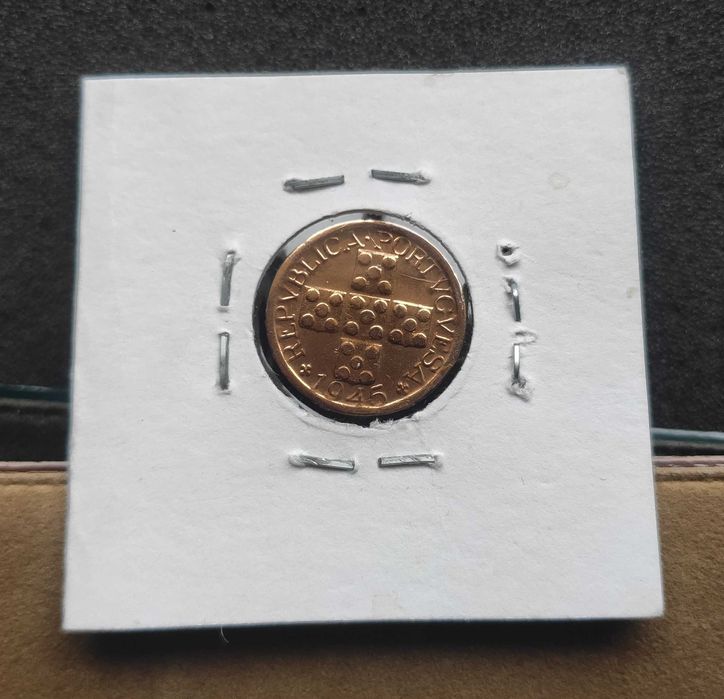 Moeda X Centavos 1945 - Bonita