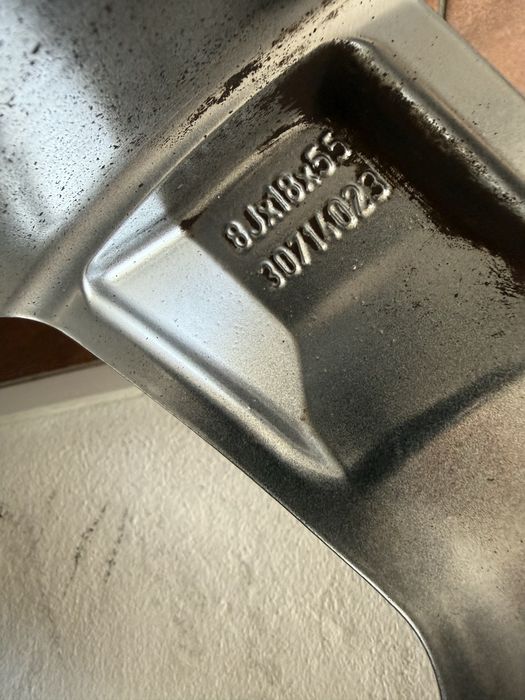 Jantes Volvo Odysseus com pneus 215/40 R18