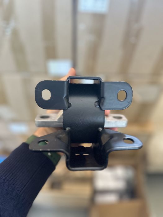 Подушки двигуна Dodge Grand Caravan