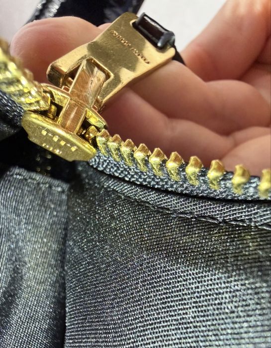 Сумка оригинал miu miu Patent Mini Hobo Black с чеком