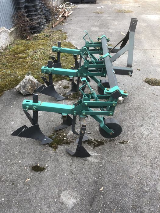 Культиватор КПУ 3-70(Кам’янець -Под.завод плугів і культиваторів)