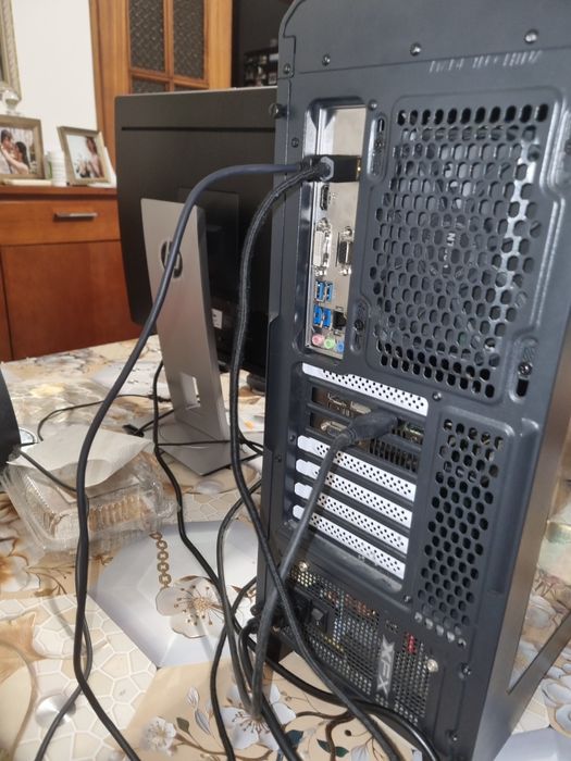 Computador Gaming c/rysen 5 3500x + monitor HP de 24 polegadas