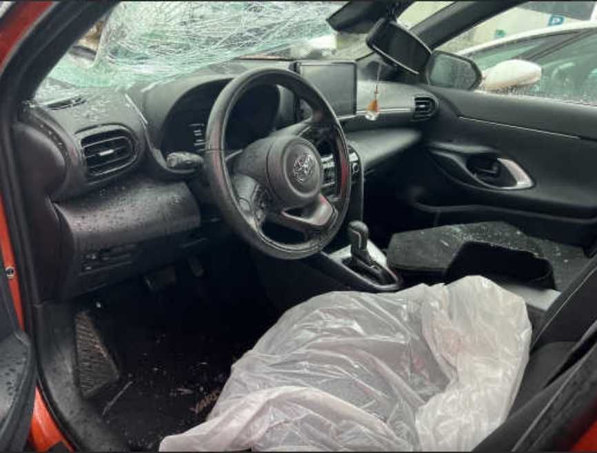 TOYOTA Yaris Cross 1.5 HDF Salvado
