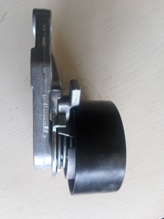 натяжитель ремня грм F550126 INA