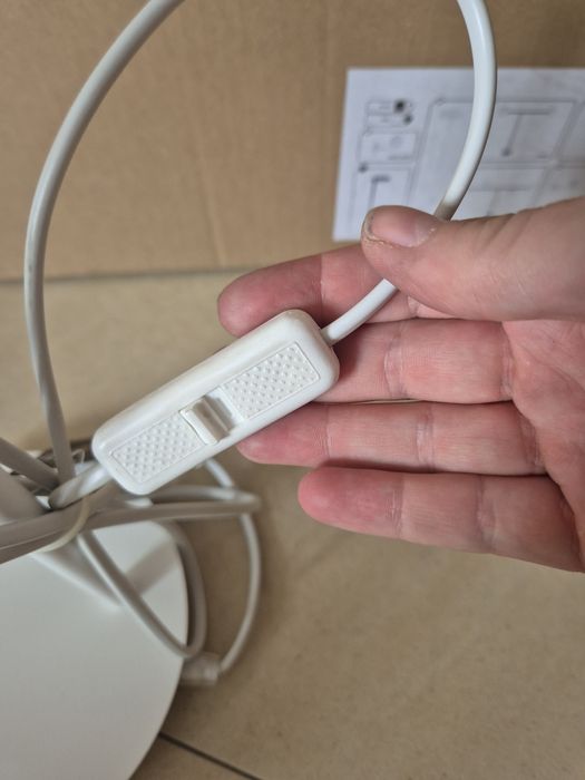 Nowa lampka stołowa Sigma biała kula G9