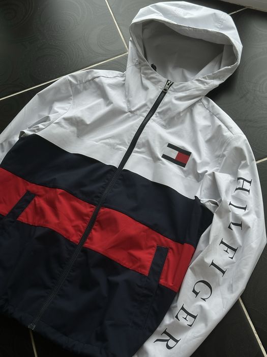 Вітровка tommy hilfiger на мембрані
