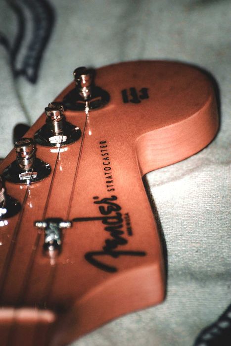 Fender AM Stratocaster Standard 2010 SB