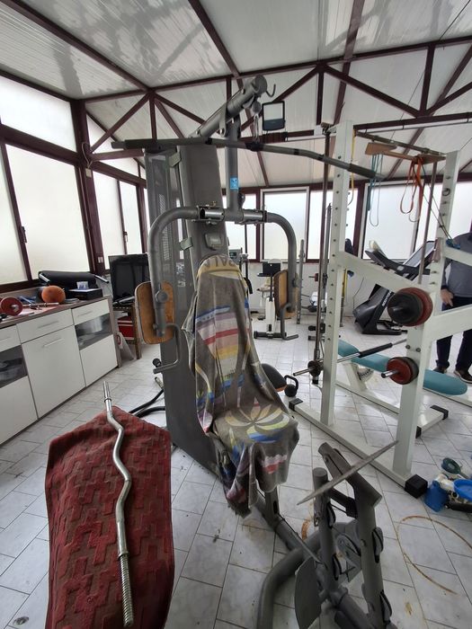 Equipamento diverso de ginásio