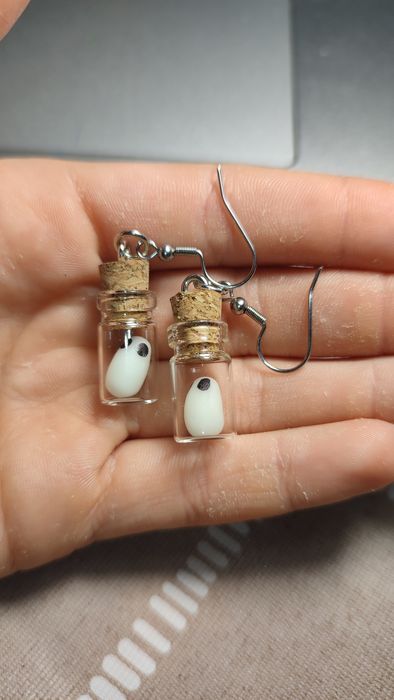 Сережки з привидами