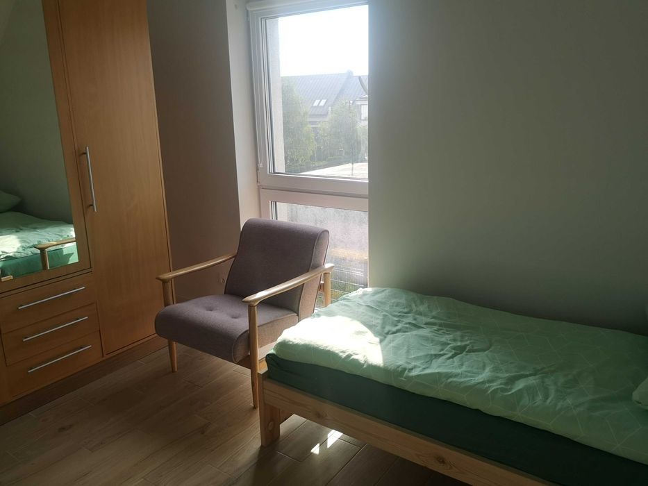 Pokoje ,stancje na wynajem blisko przystanku SKM Gdynia Redłowo
