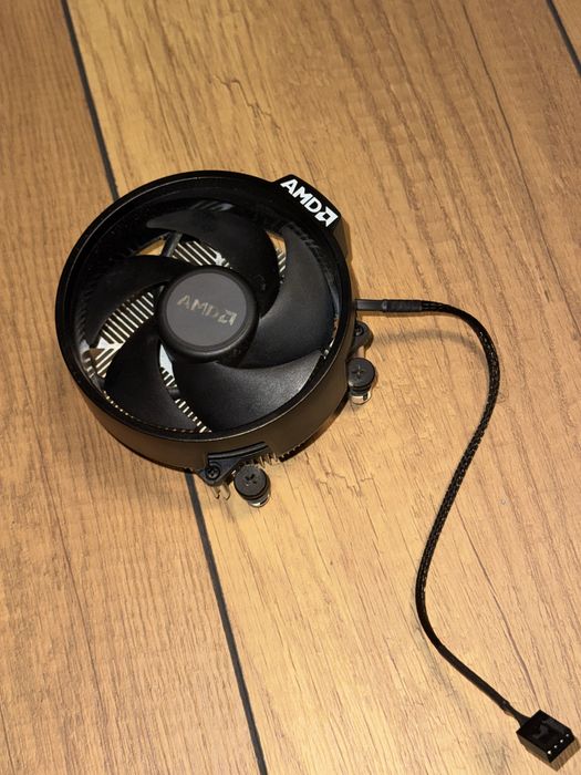 Procesor ze zintegrowaą kartą graficzną amd ryzen 5600G + chłodzenie