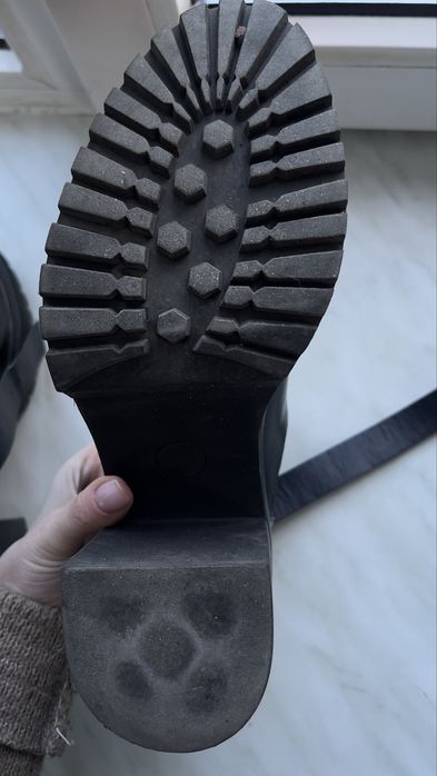 Ботільйони чорні Stradivarius