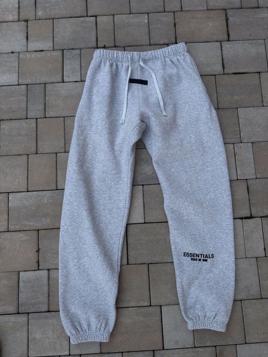 Spodnie dresowe Essentials szare  XL