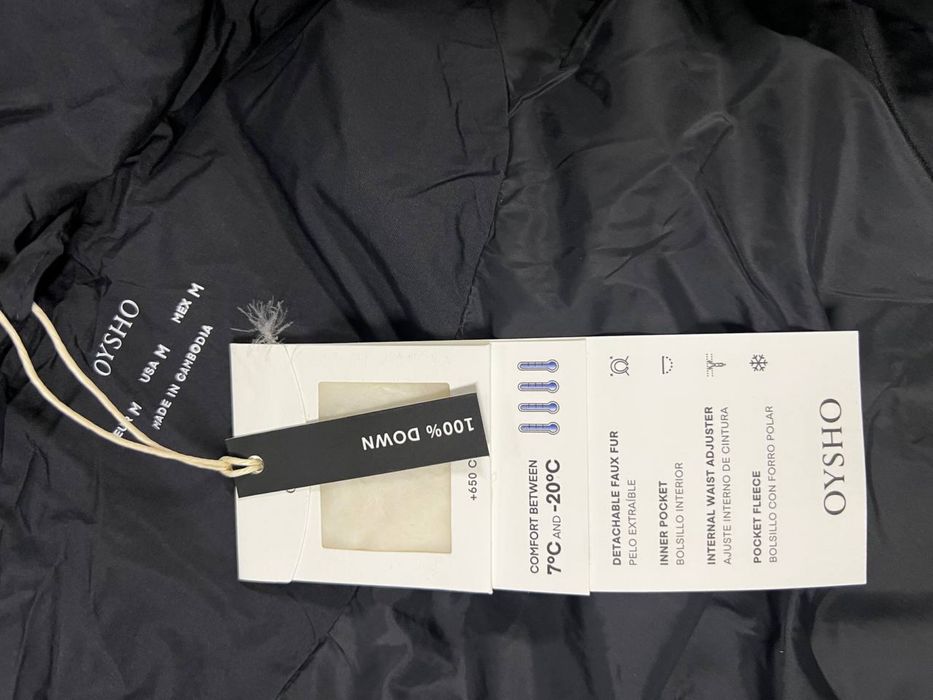 Пуховик OYSHO чорний