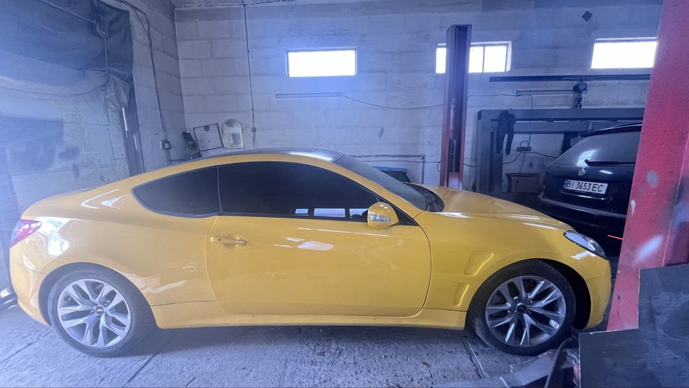 Huyndai genesis Coupe 2011 (2.0 л)
