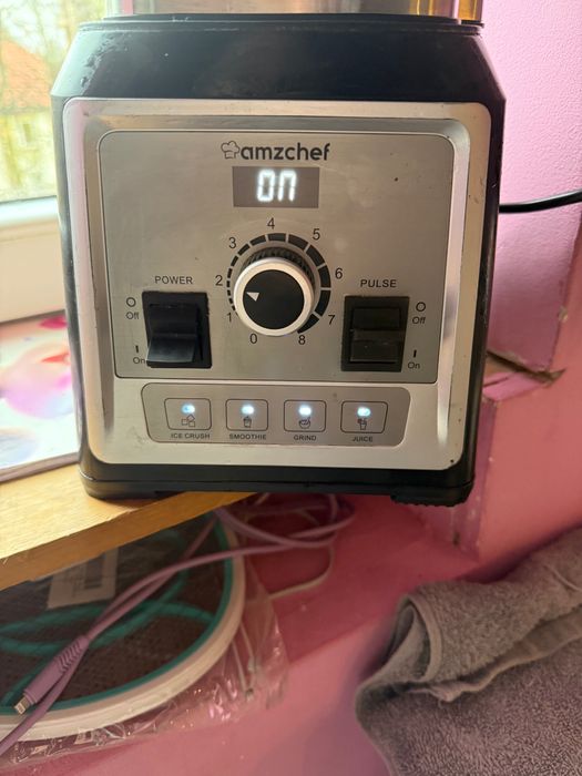 blender kielichowy marki AMZCHEF