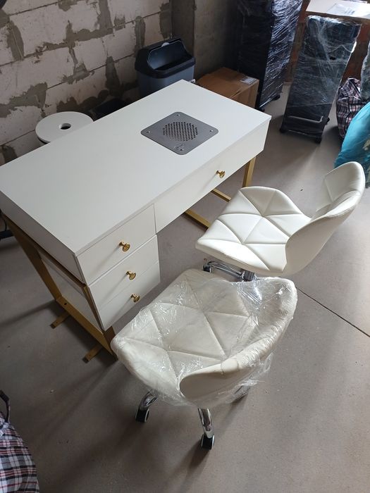 Меблі для салону краси