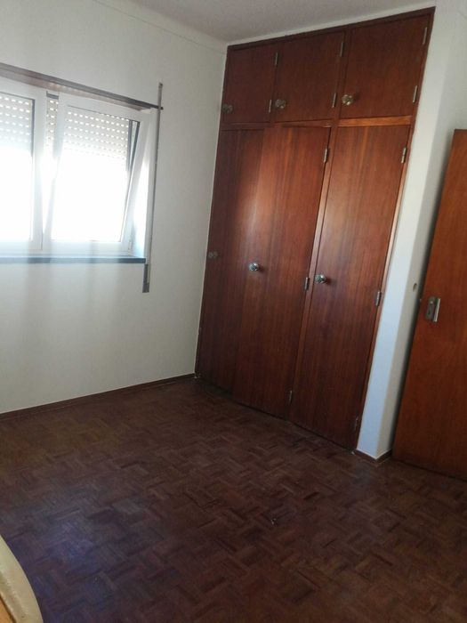 Andar de Moradia T3 c/ garagem na zona do Arrabal