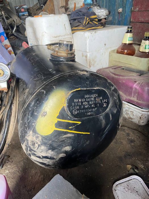 Продаю газовий балон для машин