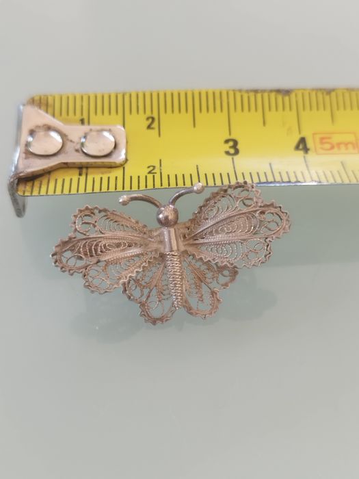broche de borboleta em filigrana de prata antiga
