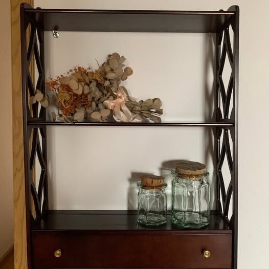 Prateleira/escaparate de madeira maciça