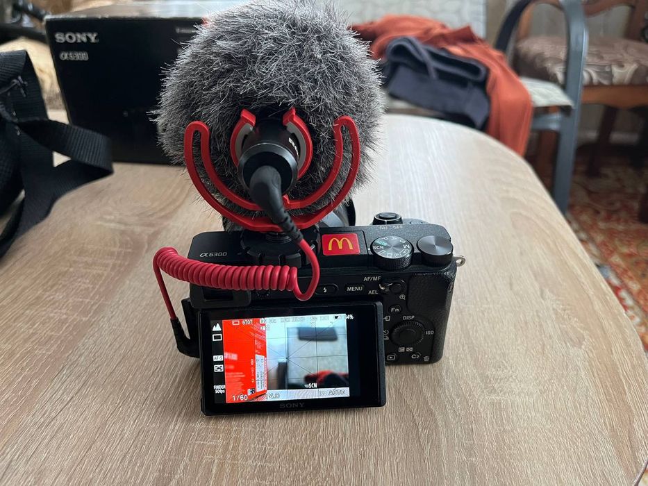 Терміново продам Sony a6300 + 28-70 + rode