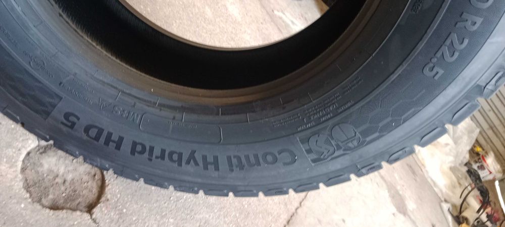 Opona 315/70R22,5 Continental HD5 HYBRYD  napędowa