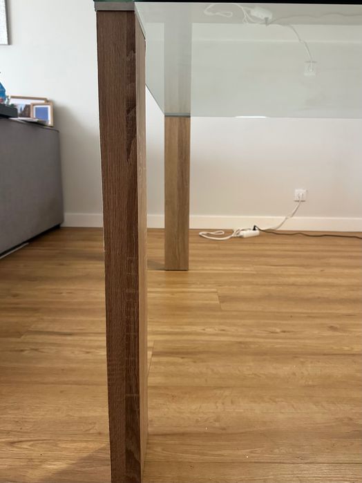 Vendo mesa quadrangular 130x130 cm e altura de 75 cm (inclui 1 cm de espessura de vidro)
