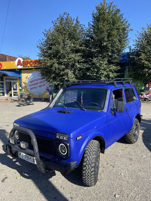 Нива в гарному стані 1.7 газ бенз