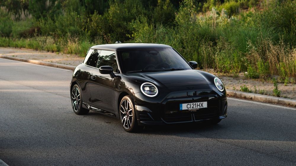 MINI 3 Portas Cooper E JCW XL foto 2