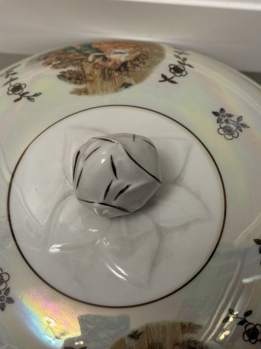 Вінтажна порцелянова супниця Мадонна виробництва ГДР/ НДР з сюжетом