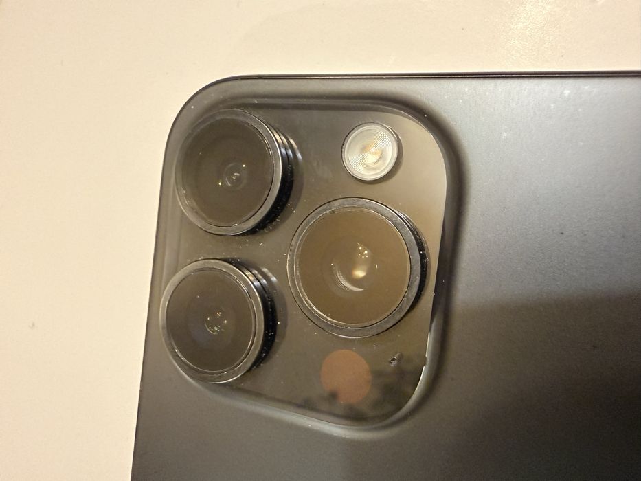 Iphone 15 pro max stan idealny