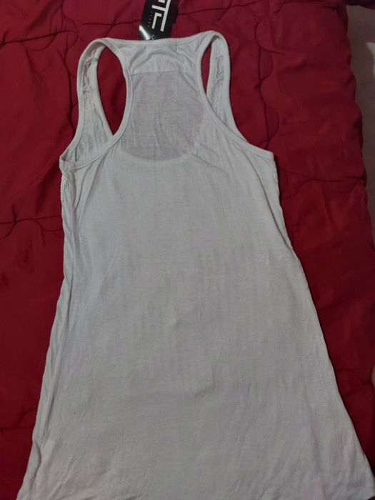 blusas de alças c/ lantejolas Nova