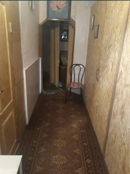 Квартира в центрі з підселенням !