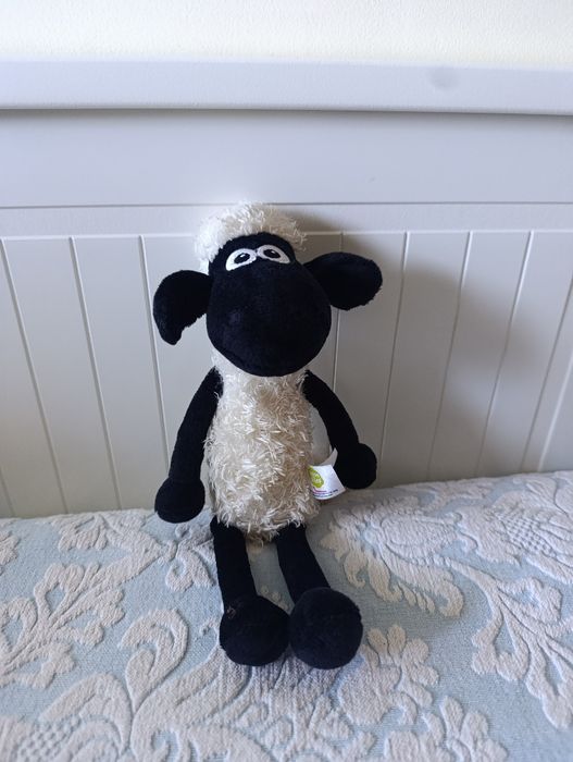 Fluffy sheep plush toy64752380405762120