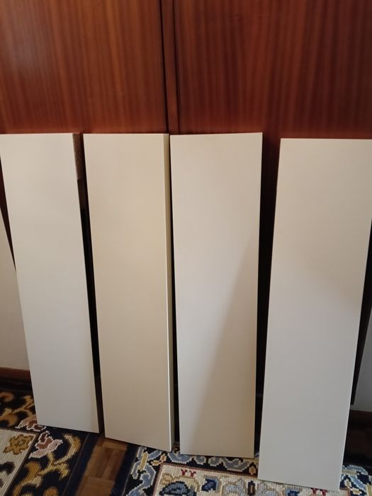 4 prateiras brancas Ikea