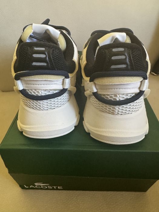 Кросівкі жіночі Lacoste