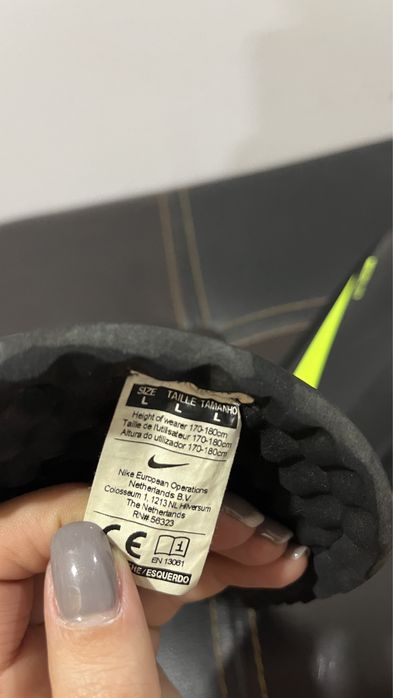 Caneleiras Nike Mercurial