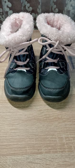 Зимні ботінки на дівчинку