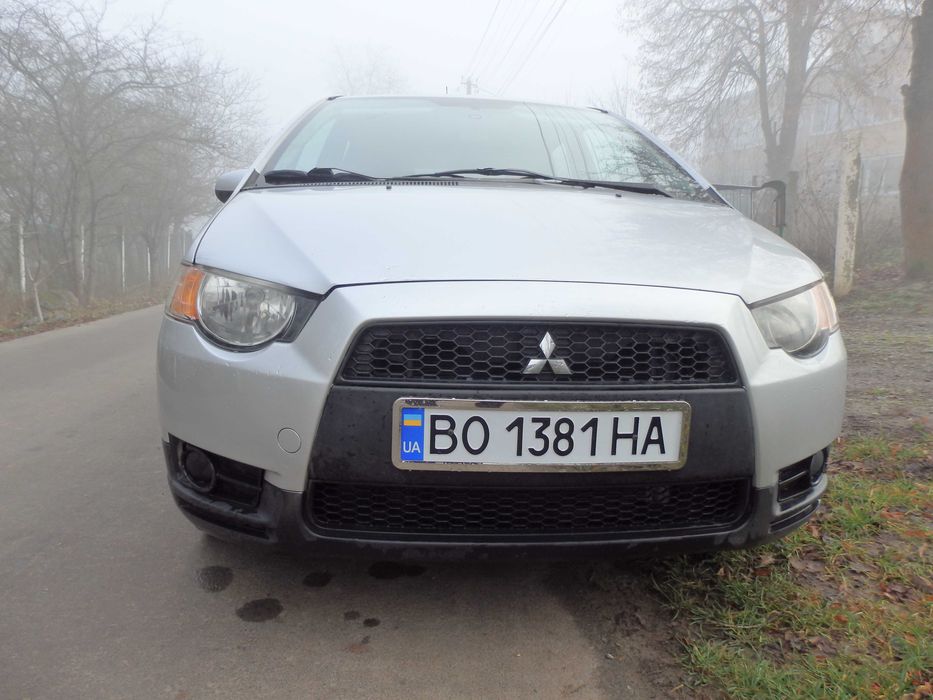 Легковий  автомобіль